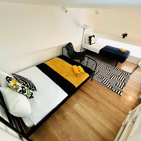 Cozy Lisbon, Close To Attractions Apartment